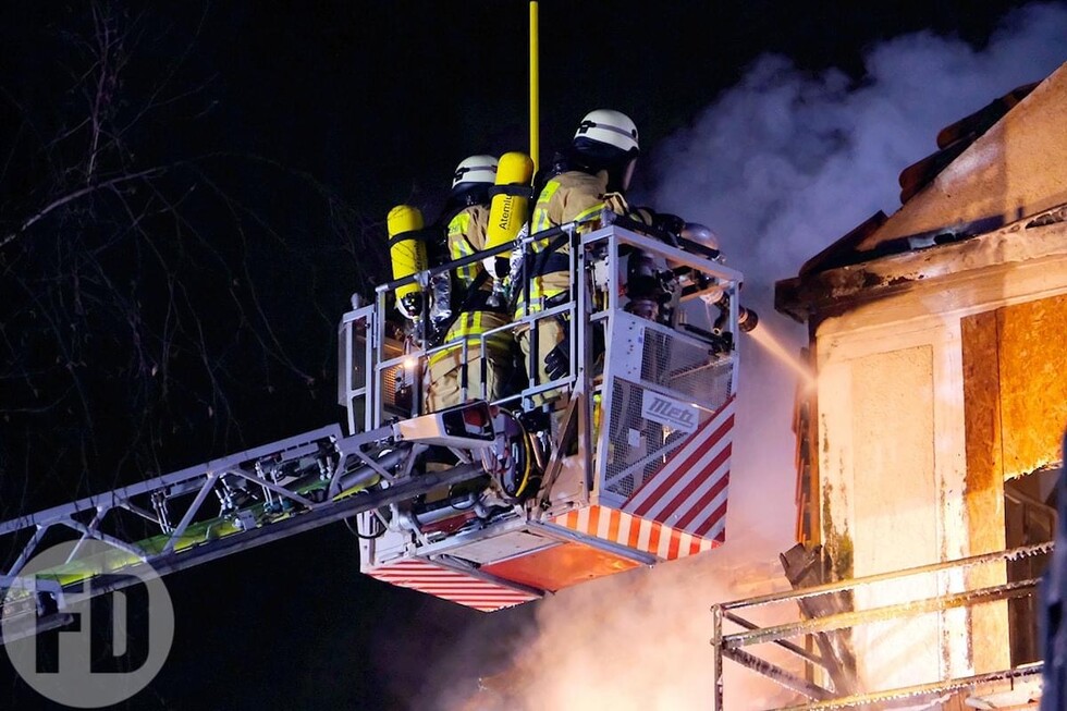 Löschangriff über die Drehleiter