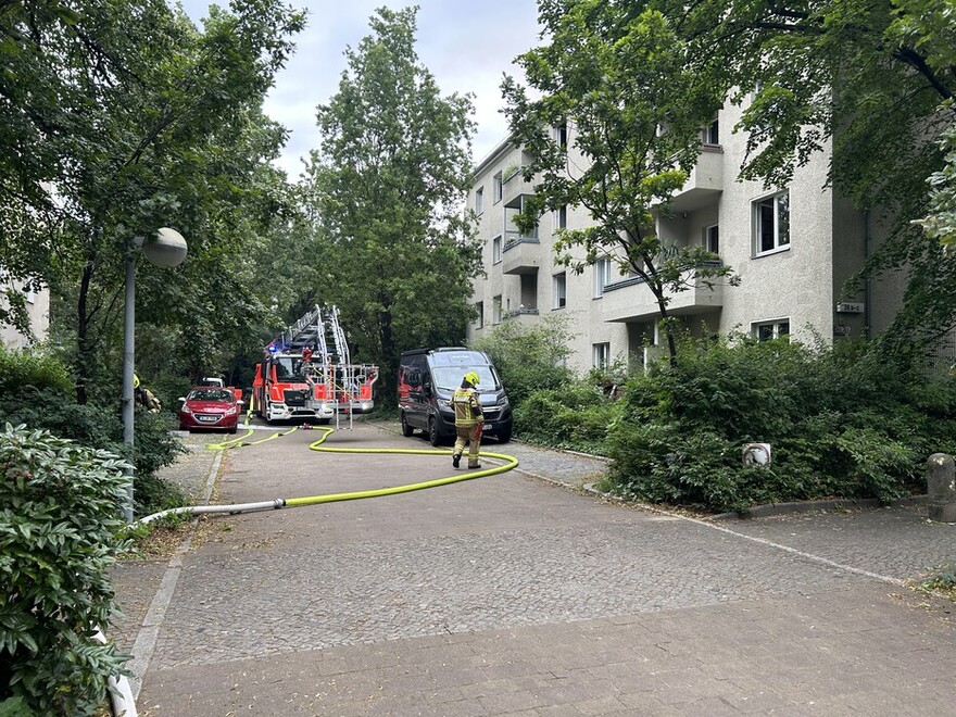 Blick in Richtung Rückseite der Einsatzstelle