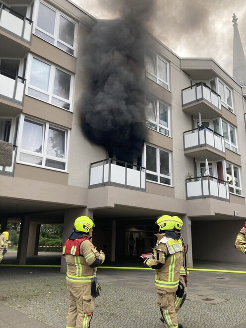 Rauchentwicklung aus Brandwohnung