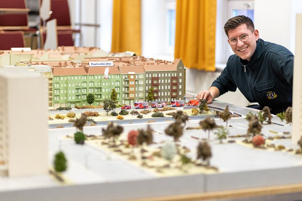 Einsatzfahrzeuge auf einer Modellanlage