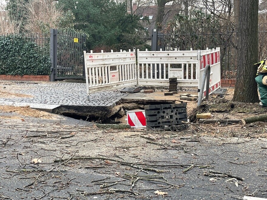 unterspülte Einsatzstelle