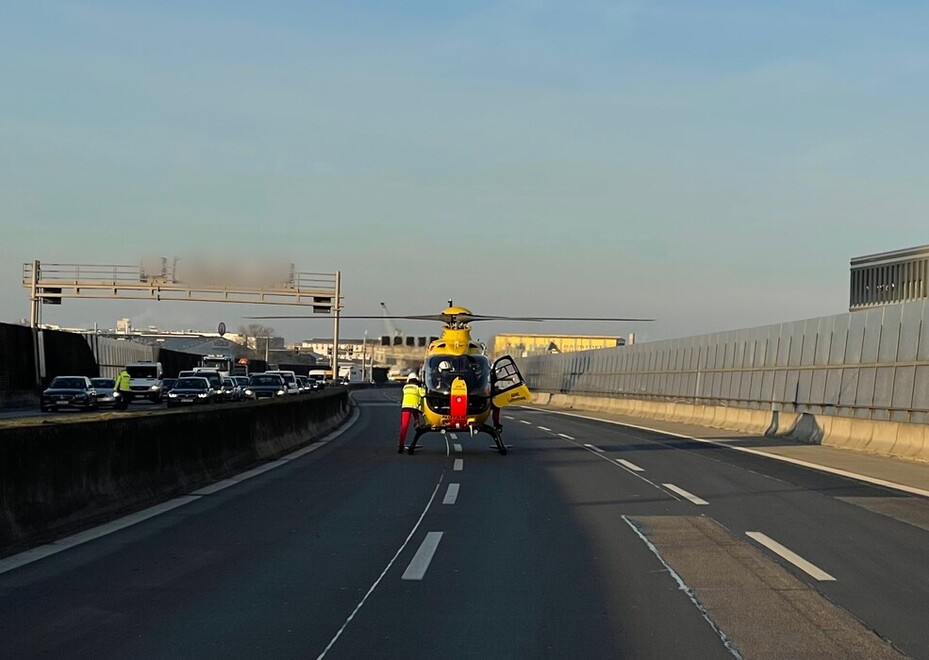 Rettungshubschrauber an der Einsatzstelle