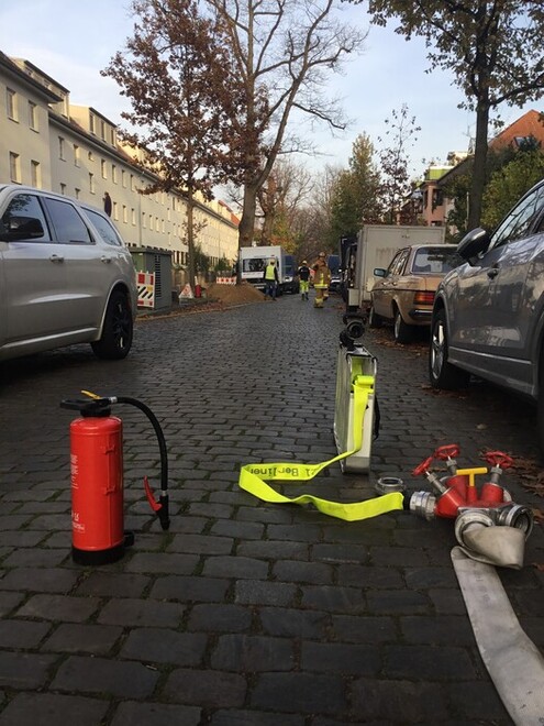 Brandschutz und Straßensperrung