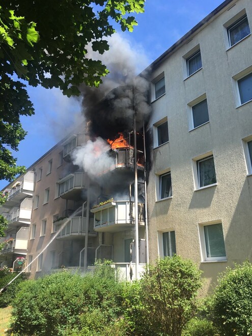 Brandbekämpfung mit einem C-Rohr im Außenangriff