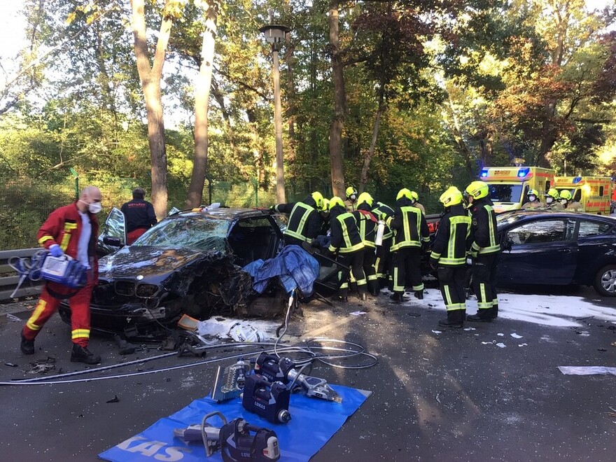 Personenrettung am verunfallten PKW