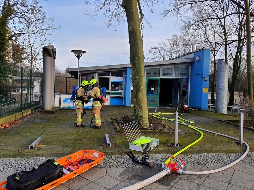 Vor der Einsatzstelle