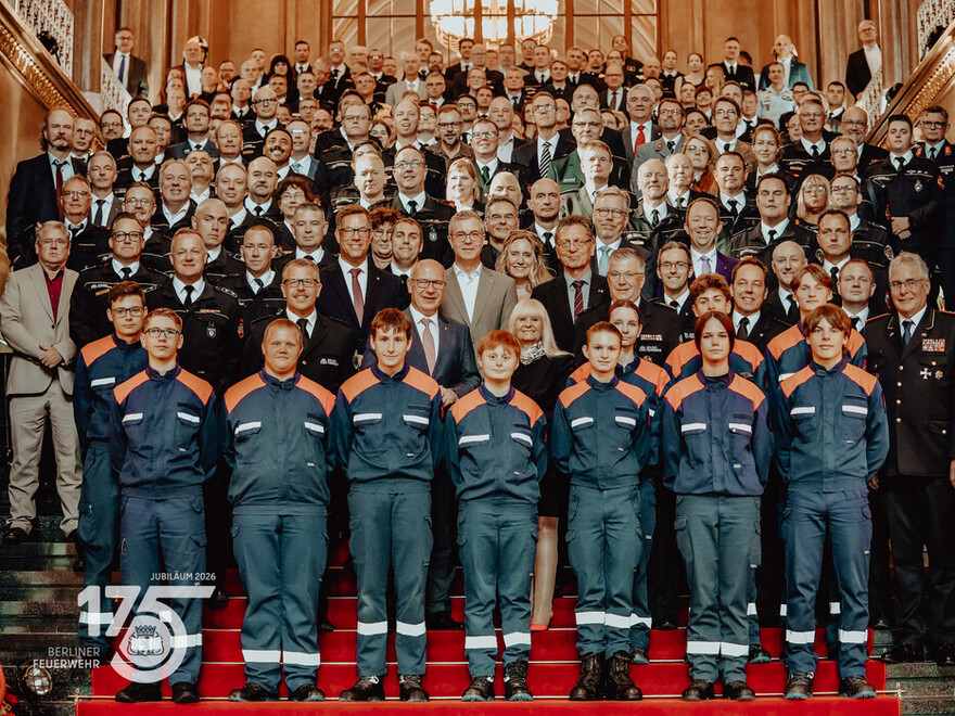 Gruppenfoto im Roten Rathaus