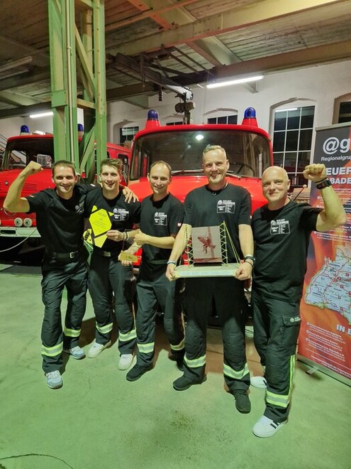 Gruppenfoto der der Erstplatzierten, der Berliner Höhenrettungsgruppe