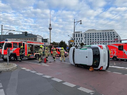 PKW blieb auf Seite liegen