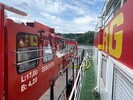 Löschwasserversorgung aus der Havel über das Löschboot der Berliner Feuerwehr.