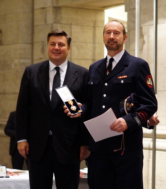 Innensenator Andreas Geisel überreichte die Auszeichnungen