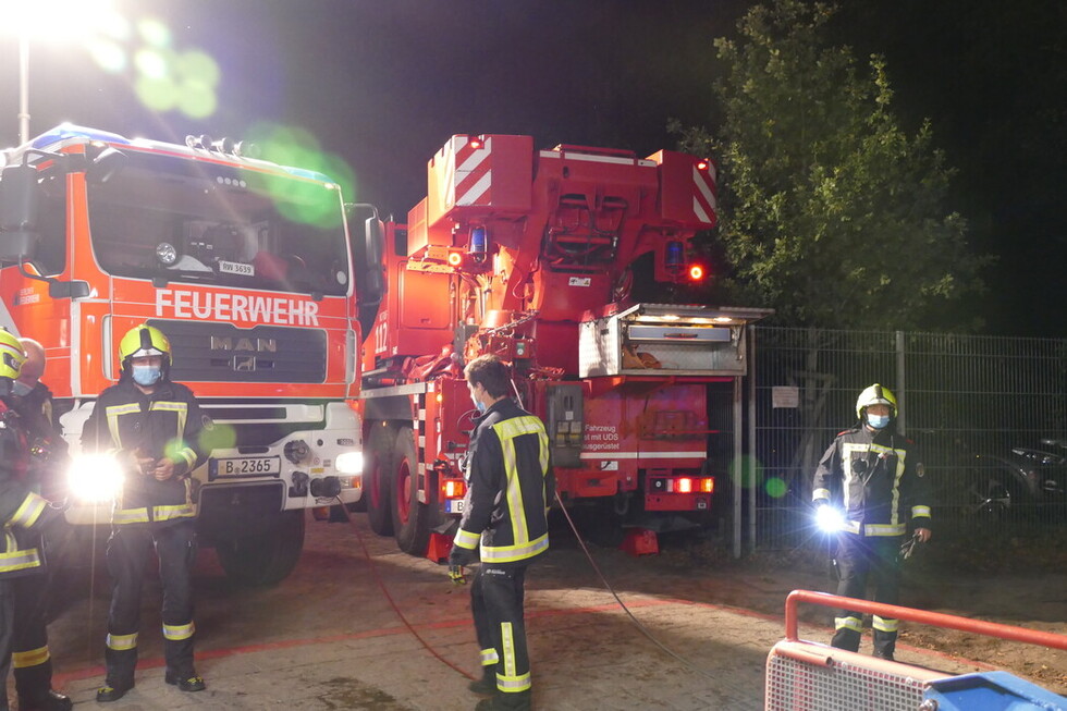 Rüstwagen und Feuerwehrkran