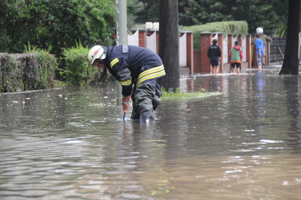 Feuerwehrmann sucht Gully