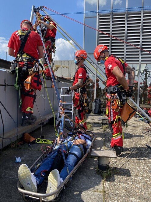 Übung der Höhenrettung