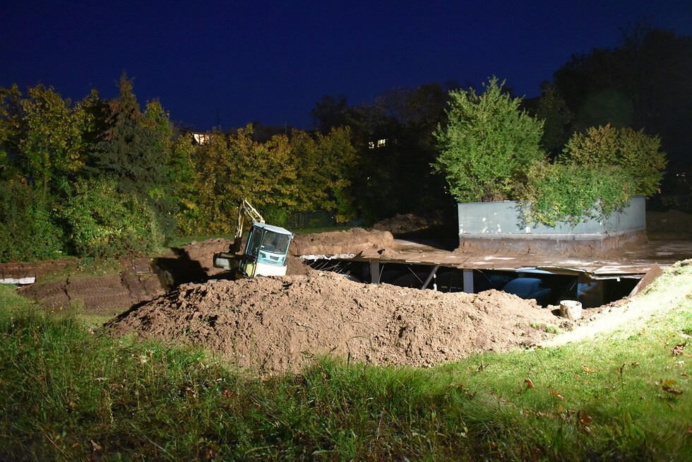 Begrabene Fahrzeuge in Tiefgarage