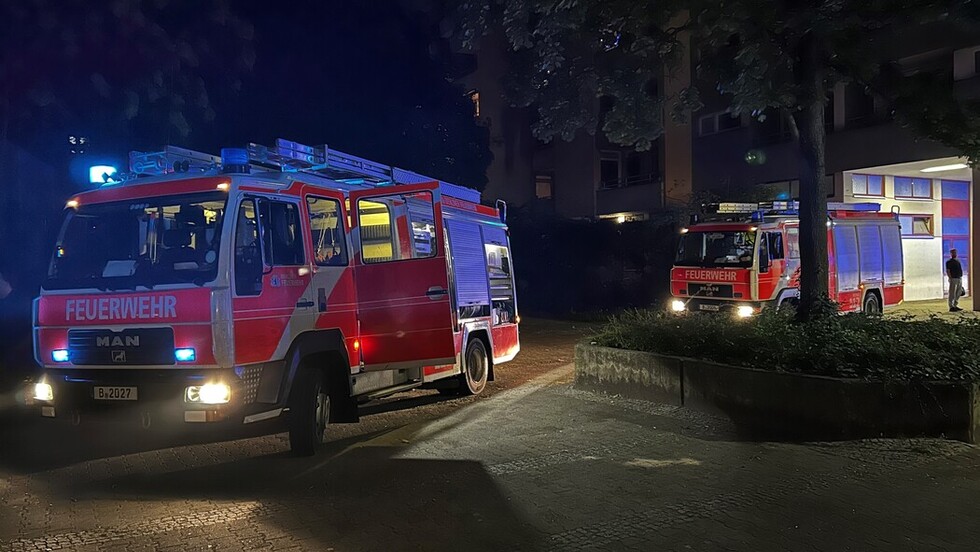 2 Löschfahrzeuge an der Einsatzstelle