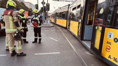 Führungskräfte in der Lagebesprechung