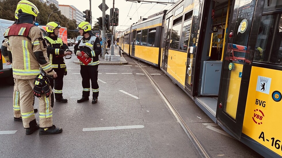 Führungskräfte in der Lagebesprechung