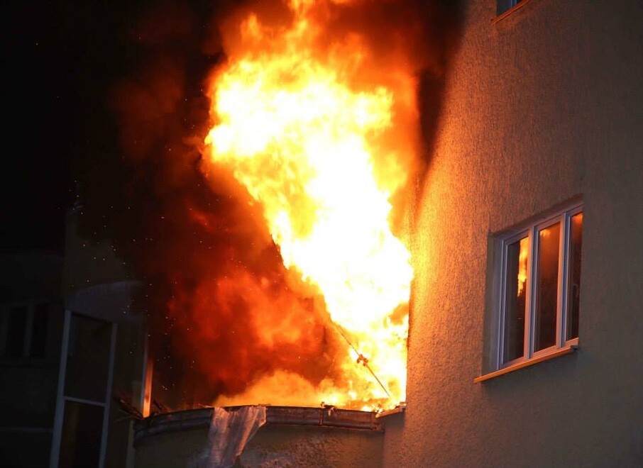 Feuer aus Wohnung