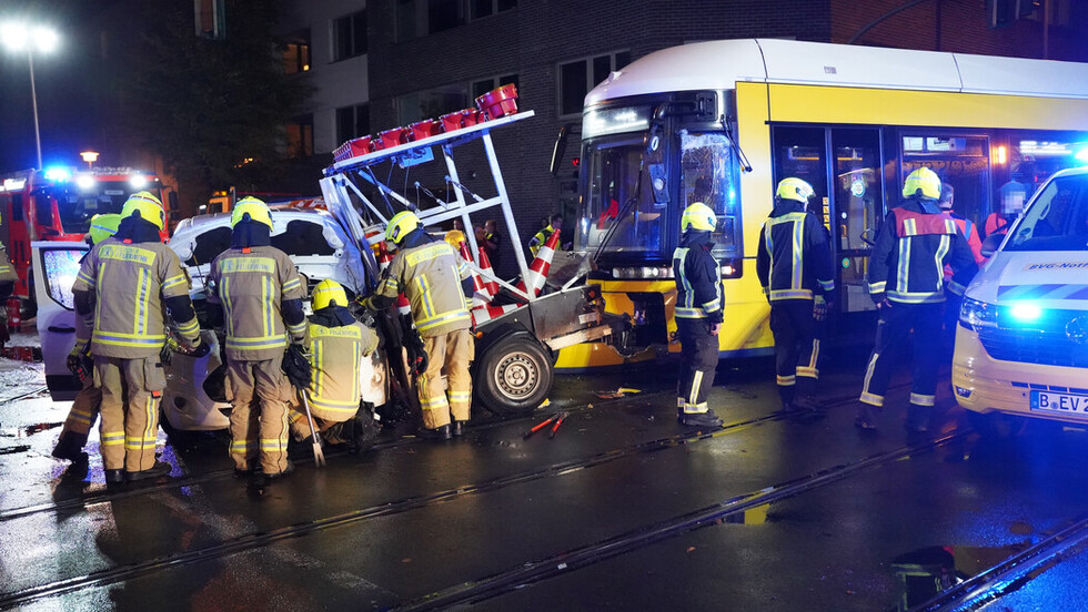 Einsatzstelle in der Langhans- Ecke Roelkestraße