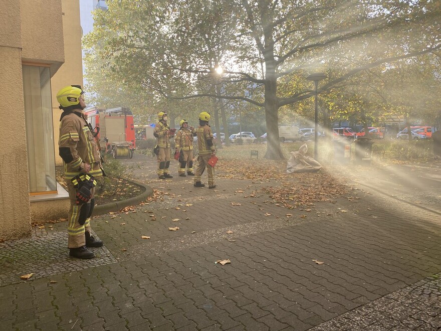 Sichtbare Verrauchung des Nahbereiches der Einsatzstelle