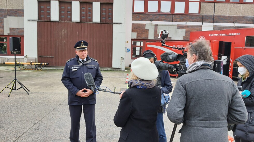Ständiger Vertreter des Landesbranddirektors, Herr Karsten Göwecke, im Interview.