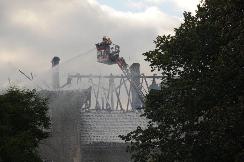 Löscharbeiten über DLK