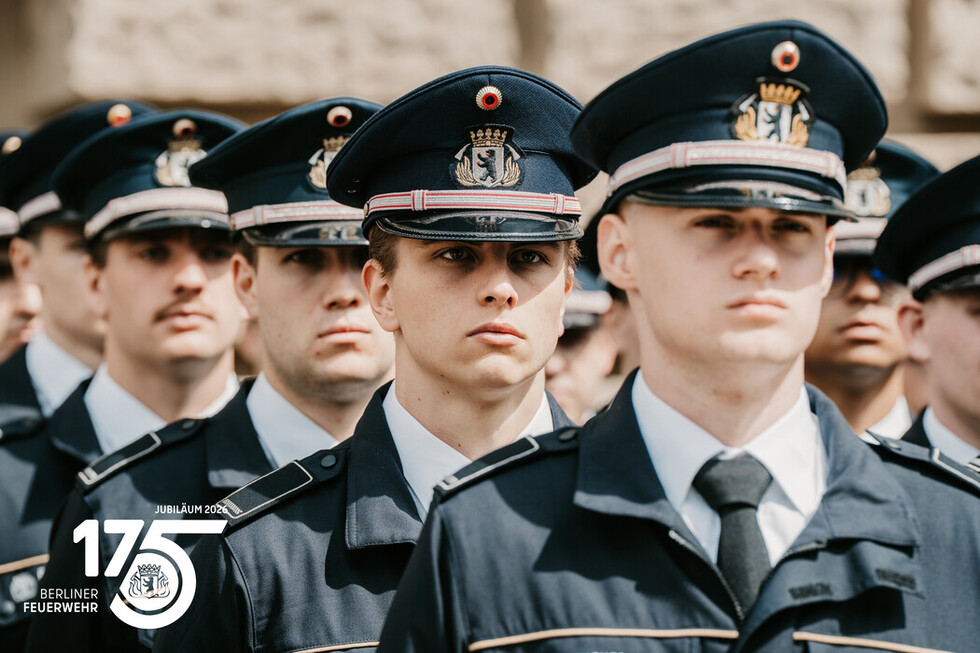 Vereidigte Brandoberinspektoranwärterinnen und Brandoberinspektoranwärter