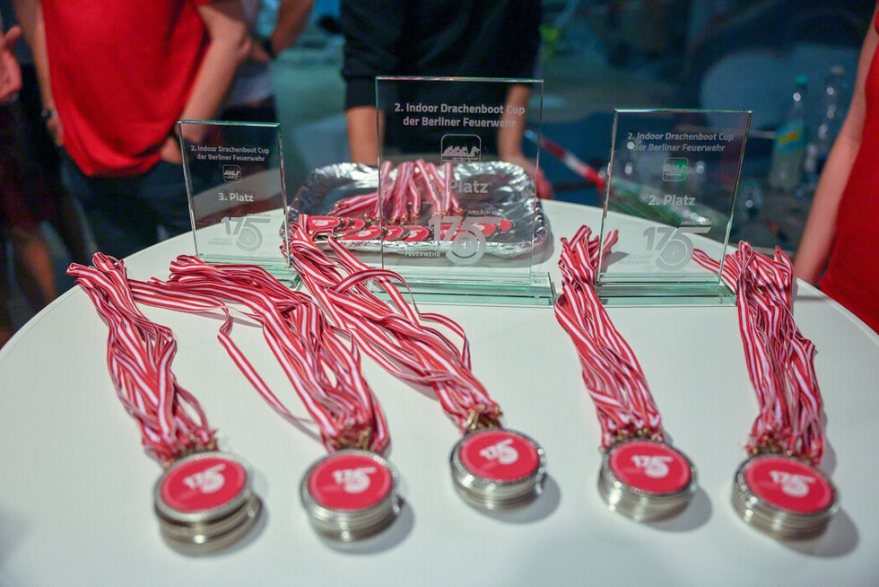 Neben Medallien für alle Teilnehmenden gab es Pokale für die drei Erstplatzierten.