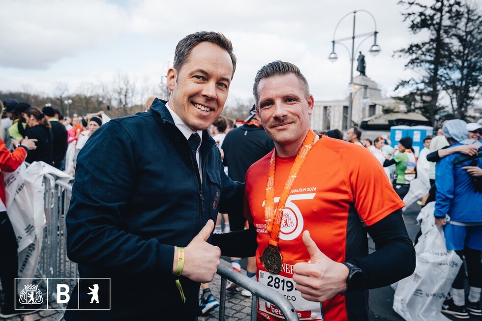 Berliner Halbmarathon – Die Berliner Feuerwehr mittendrin