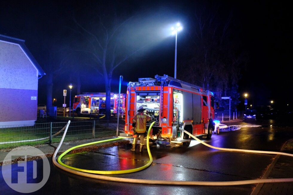 LHF leuchtet die Einsatzstelle aus