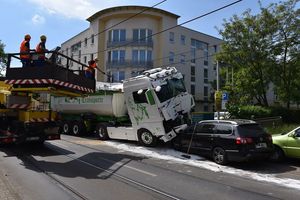 Verunfallter Sattelzug