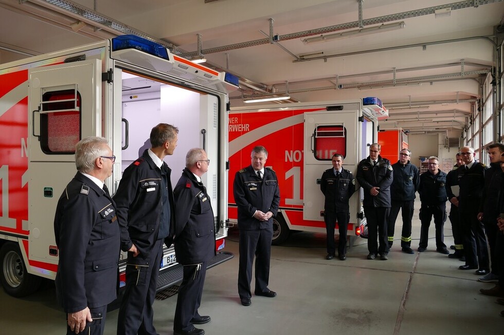 Übergabe des neuen Rettungswagen für die Lehrrettungswache Mitte