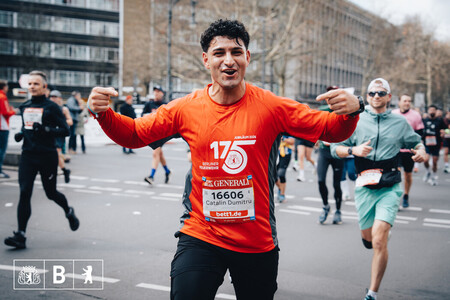 Berliner Halbmarathon – Die Berliner Feuerwehr mittendrin