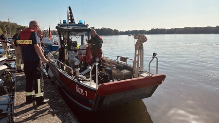 MZB mit Tauchern an der Einsatzstelle.