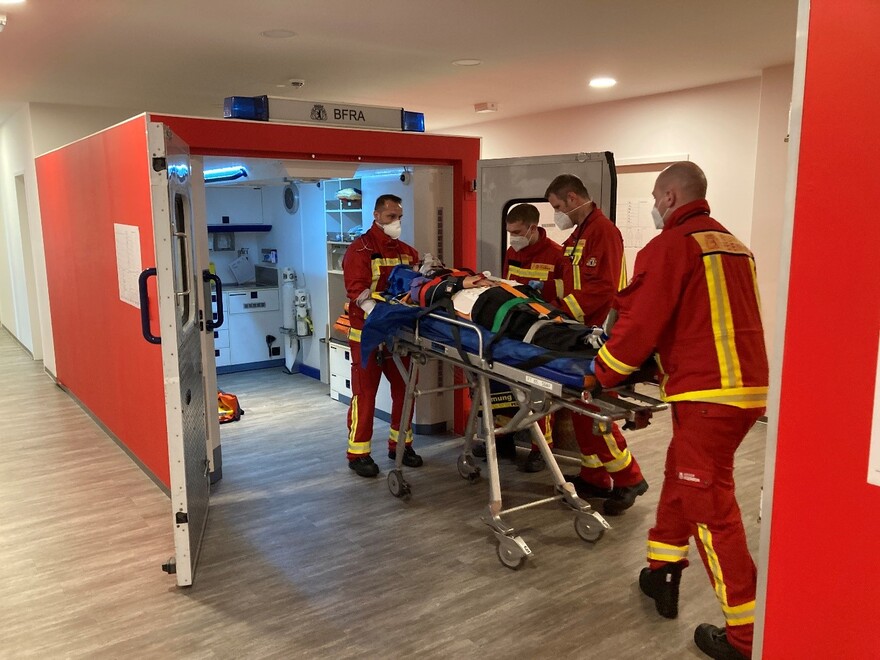 Transportvorbereitungen im Simulationszentrum der BFRA