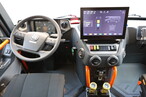 eLHF Innenraum Fahrerseite und Mittelkonsole mit Bildschirm