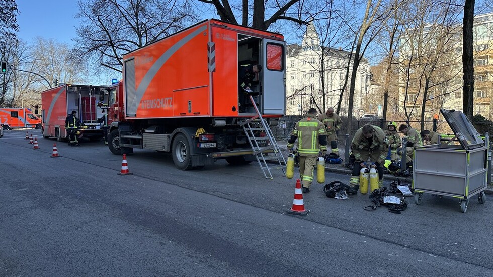 Grobreinigen und Aufrüsten am GW-Hygiene und AB-Atemschutz