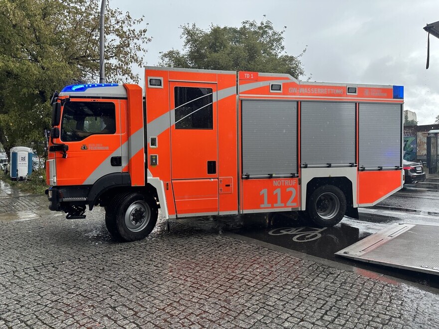 GW Wasserrettung an der Einsatzstelle
