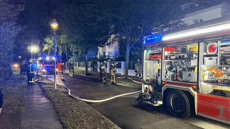 LHF vor der Einsatzstelle
