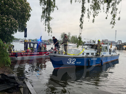 MZB der Feuerwehr und die Wasserschutzpolizei