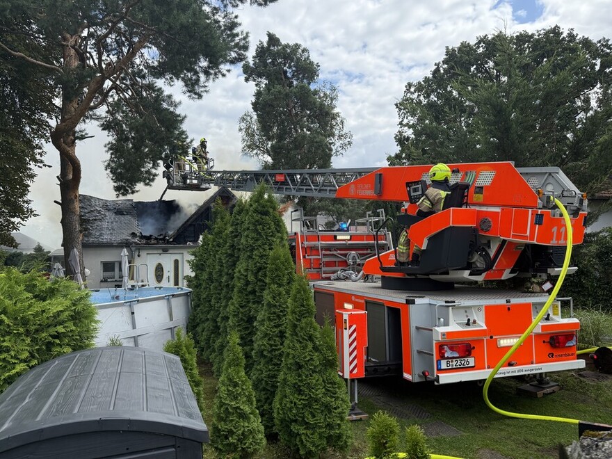 Brandbekämpfung über DLK