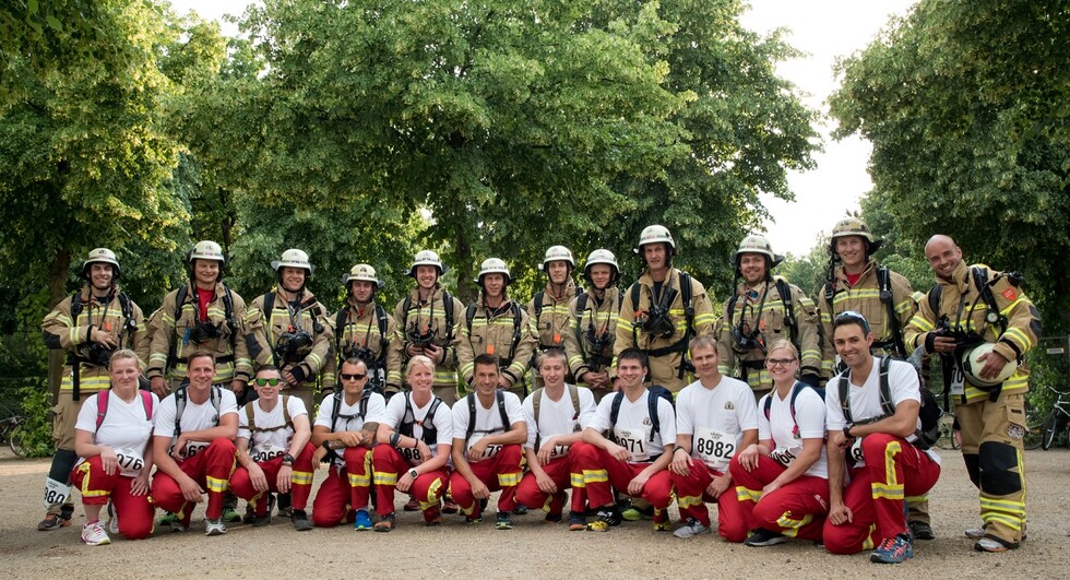 Gruppenbild aller PBI-Läufer und Begleiter.