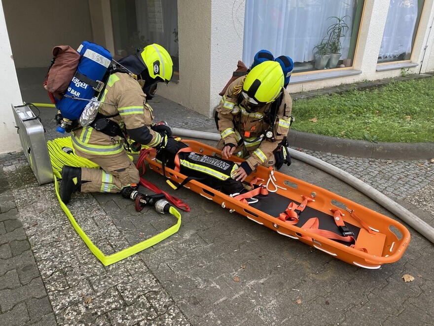 Sicherheitstrupp stellt seine Einsatzbereitschaft her