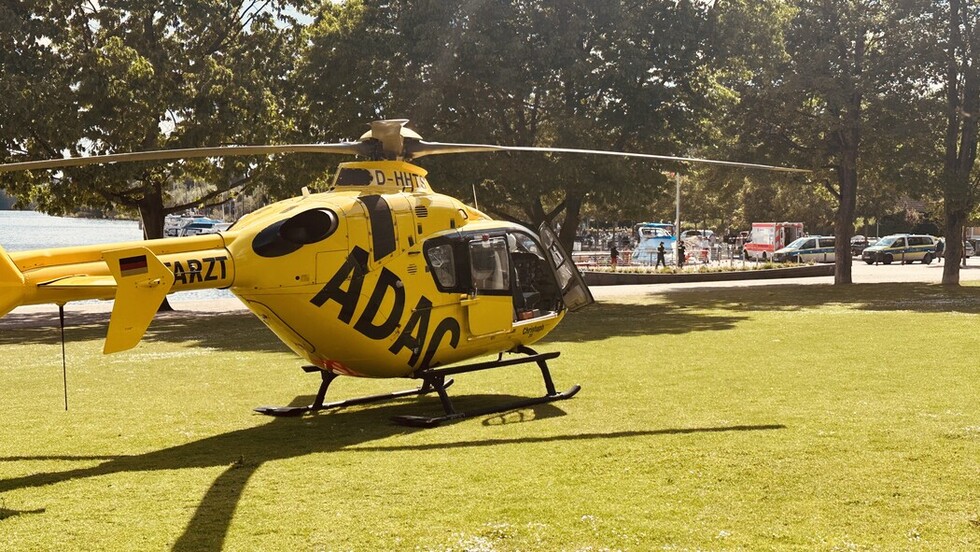 Rettungshubschrauber ist am Hafen gelandet
