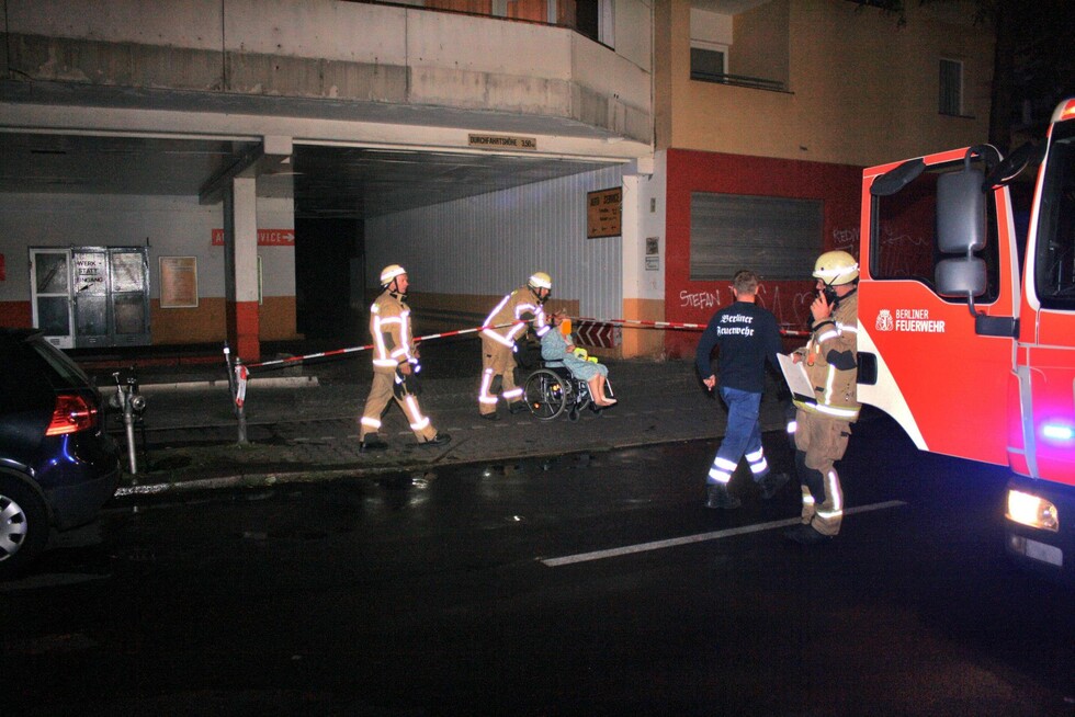 Peronen werden in Sicherheit gebracht