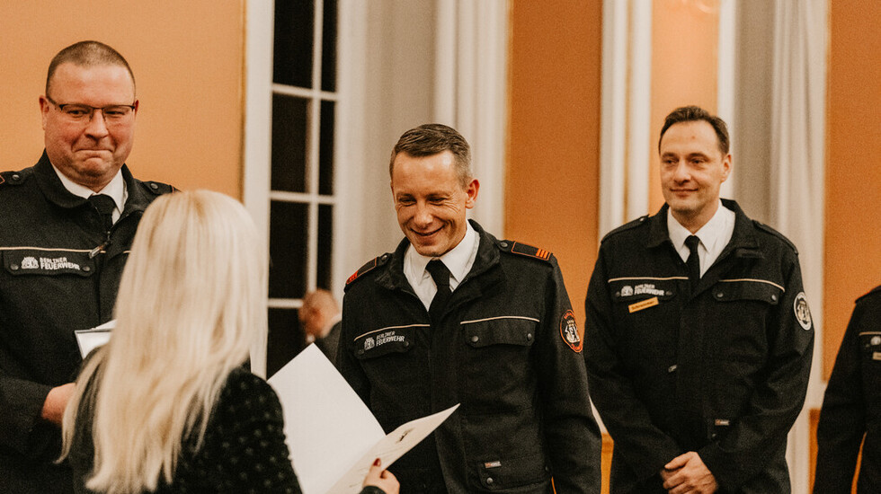 Verleihung des goldenen Feuerwehr- und Katastrophenschutz-Ehrenzeichens