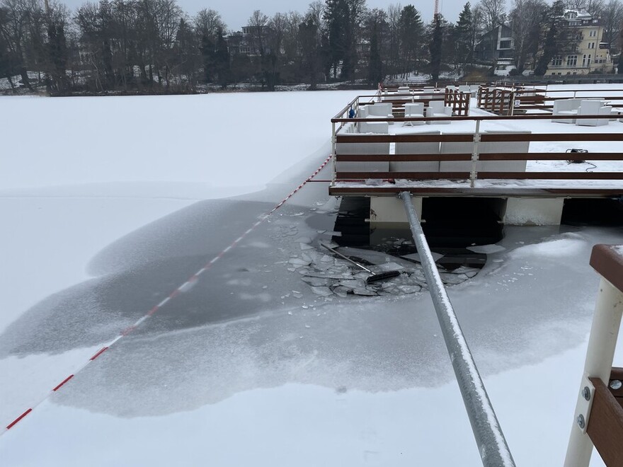 Einbruchstelle im Halensee