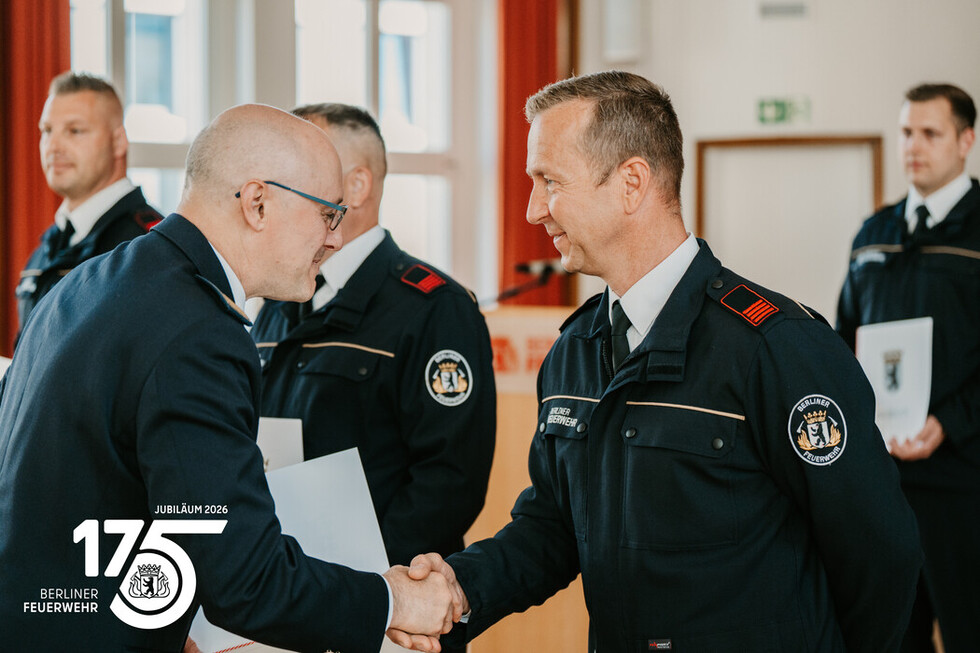 Feierliche Ernennung und Beförderung bei der Berliner Feuerwehr
