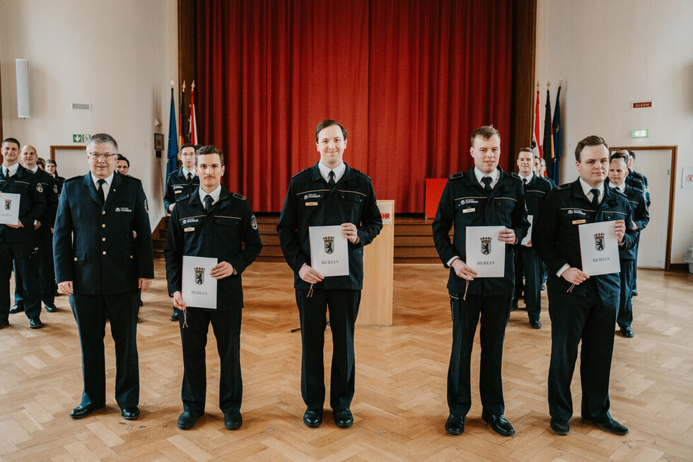 Feierliche Ernennungen und Beförderungen bei der Berliner Feuerwehr März 2026